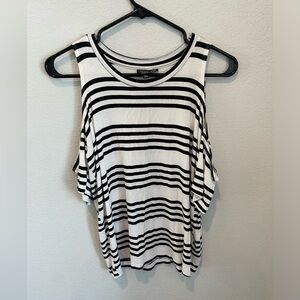 TopShop Cold Shoulder Black and White Women’s Size 2 Small Short Sleeve Blouse